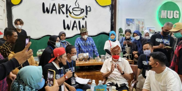 Ganjar Diserbu Penggiat UMKM Binaan Kagama Lampung