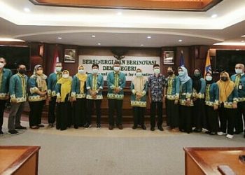 BUK Unila Serahkan SK Mutasi bagi 3 Koordinator dan 13 Subkoordinator