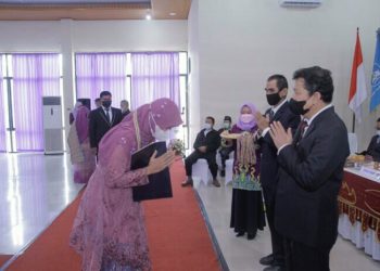 FKIP Unila Gelar Sumpah Profesi Bagi 801 Guru Profesional