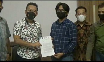 Koalisi Pembela Kebebasan Pers Serahkan Legal Opinian ke Polresta Bandar Lampung