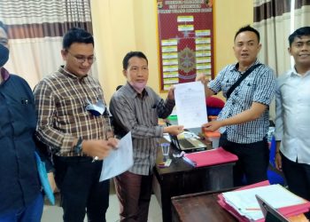 Kuasa Ahli Waris Serahkan Bukti Dokumen Kepemilikan Tanah Ulayat Ke Polres Tubaba