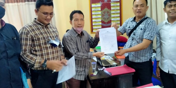 Kuasa Ahli Waris Serahkan Bukti Dokumen Kepemilikan Tanah Ulayat Ke Polres Tubaba