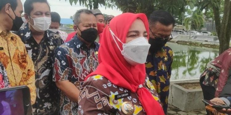 Seluruh Distributor Minyak Goreng Kosong, Walikota Eva Akan Tindak Tegas Penimbun