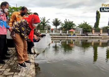 Tabur 10.000 Benih Ikan , Walikota : Embung Korpri Bakal Menjadi Wisata Pemancingan