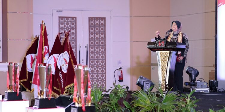 Wagub Chusnunia Hadiri Penutupan Perlombaan E-Sports Piala Gubernur dalam Rangka Hari Jadi Provinsi Lampung Ke-58