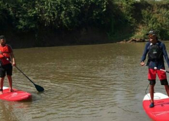 Menyusuri Sungai Tubaba Menggunakan Inflatable Stand Up Paddle Board