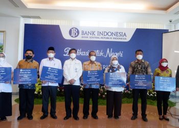 BI Lampung Berikan Beasiswa Bagi 315 Mahasiswa dan Pelajar