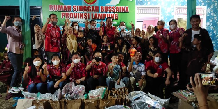 PSMTI, SMSI, dan Denpomal Lampung Berbagi Tali Asih kepada Anak-Anak Panti Asuhan Bussaina