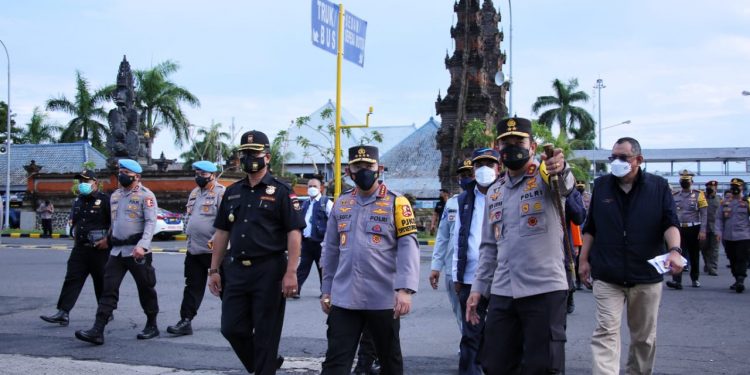 Libur Lebaran Wisatawan Mulai Padati Bali, Kapolri Minta Prokes Diperketat