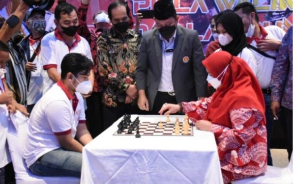 Buka Kejuaraan Catur, Walikota Berharap  Atlet Catur Bandar Lampung Berpestasi Di PORPOV