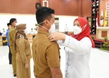 Serahkan SK Kenaikan Pangkat 369 PNS, Walikota MInta Tingkatkan Pelayanan