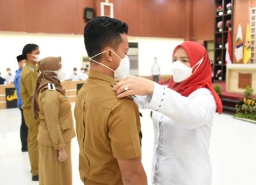 Serahkan SK Kenaikan Pangkat 369 PNS, Walikota MInta Tingkatkan Pelayanan