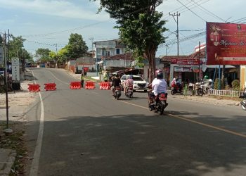 Mahasiswa Demo Kenaikan BBM, Akses Masuk Kantor Gubernur Ditutup Rapat