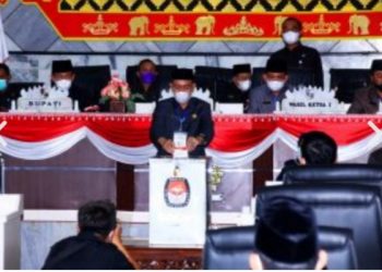 Bupati Lampung Utara H. Budi Utomo Saksikan Langsung Pemilihan Calon Pendampingnya