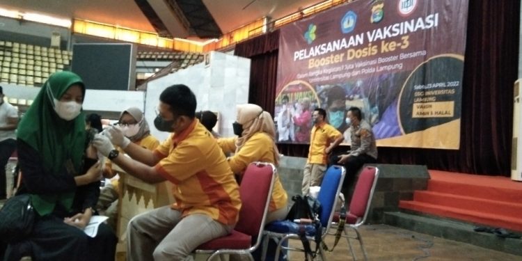 Warga Serbu Vaksinasi Booster Unila Untuk Syarat Mudik Hingga Melamar Pekerjaan