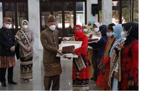 Peringati Hari Kartini, OASE Kabinet Indonesia Maju Berikan Penghargaan kepada Perempuan Berpestasi