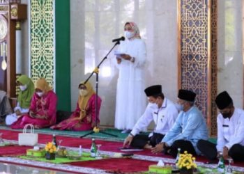 Hadiri Pengajian Di Kabupaten Pringsewu, Ketua TP. PKK Provinsi Lampung Ajak Tingkatkan Ketaqwaan Kepada Allah SWT