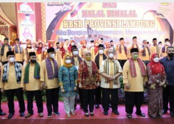 Wagub Chusnunia Chalim Hadiri Pengukuhan dan Halal Bihalal Pengurus Keluarga Besar Sumatera Barat