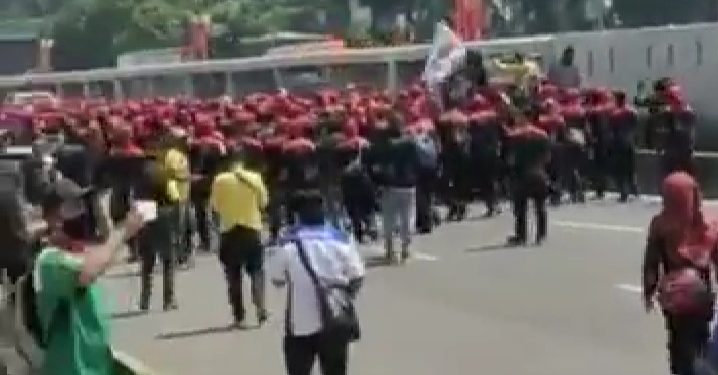Buruh Tuntut Jaminan Sosial Makanan, Pendidikan, Perumahan, Air Bersih dan Pengangguran