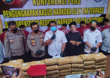 Selama Sebulan, Polda Lampung Gagalkan Penyelundupan 3kg Sabu dan 1.300 Pil Ekstasi