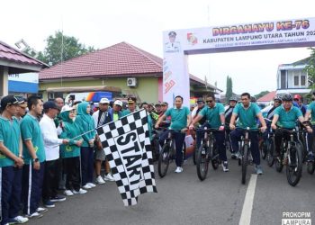 Ribuan Masyarakat Meriahkan Puncak HUT Lampung Utara