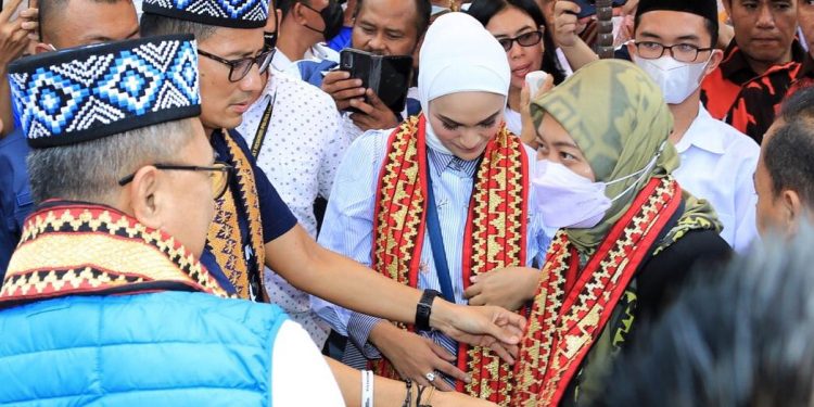 Menteri Pariwisata/Ekraf Sandiaga Uno Resmi Membuka Selancar Dunia Krui Pro Tahun 2022