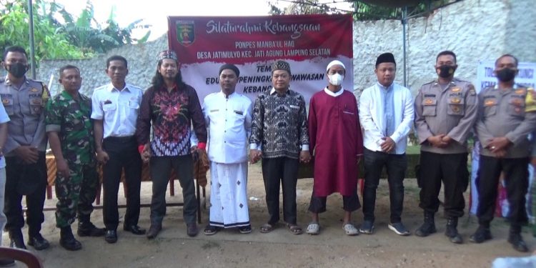 Jamaah Ponpes Mamba’ul Haq Lampung Selatan Ikrar Setia Kepada Pancasila dan NKRI