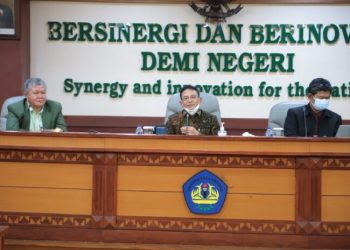 Hari Pertama Bertugas, Plt Rektor Unila Sofwan Effendi Pimpin Rapat RSPTN