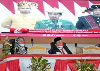 Gubernur Arinal Bersama DPRD Dengarkan Pidato Kenegaraan Presiden Jokowi