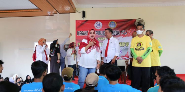 Riana Sari Arinal Gandeng SMAN 1 Bandar Lampung Adakan Donor Darah