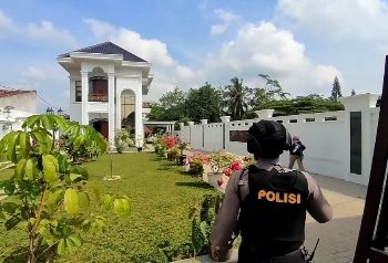 Geledah Dua Rumah Karomani, KPK Sita Satu Plastik Besar Uang Pecahan Rp100 Ribu dan Rp50 Ribu