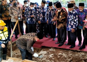 Gubernur Arinal Lakukan Peletakkan Batu Pertama Al Kautsar Indoor Sport Center