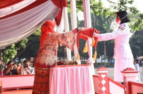 HUT Kemerdekaan RI Ke-77, Walikota Eva Dwiana Menjadi Inspektur Upacara