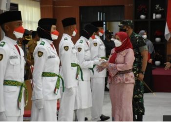 Pengukuhan Paskibraka Bandar Lampung 2022, Walikota Eva Dwiana  Janji Berikan Beasiswa