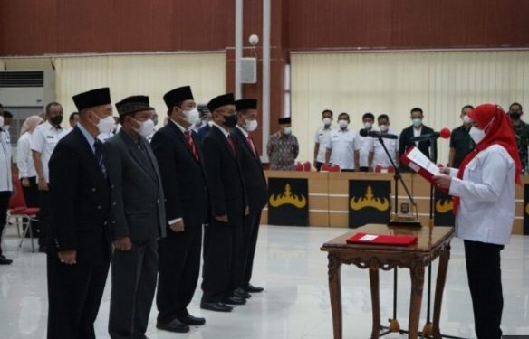 Walikota Eva Dwiana Lantik Pengurus BAZNAS Bandar Lampung Periode 2022-2027