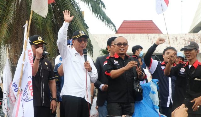 Temui Massa Aksi, DPRD Lampung Serius Tindaklanjuti Tuntutan Ojol