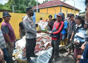 Polda Lampung Berikan Bantuan kepada Masyarakat Terdampak BBM