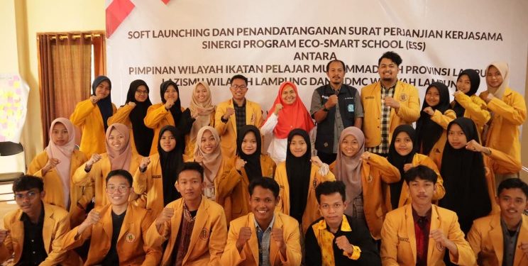 4 Siswi MA Muhammadiyah Bandar Lampung Ikuti Acara ‘Literacy Institute’