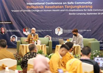 Wagub  Jadi Keynote Speaker dalam Seminar Dampak Perubahan Iklim terhadap Kesehatan Manusia