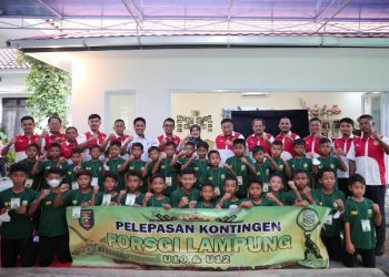 Wagub Lepas Kontingen Forum Sepakbola Generasi Indonesia Lampung Ikuti Piala Menpora