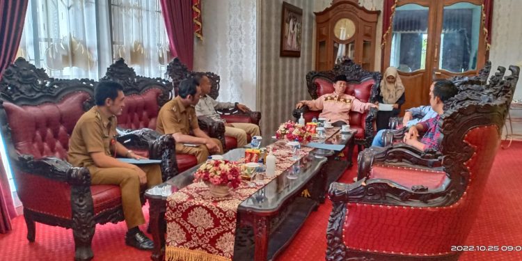 Bupati Budi Utomo Support PWI Lampura Ikut Porwanas di Malang