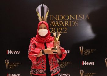 Walikota Eva Dwiana Raih Penghargaan Indonesia Award 2022