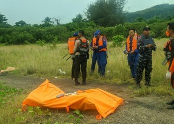 Tukang Rongsok Temukan Mayat Terapung di Pinggir Laut Sukaraja
