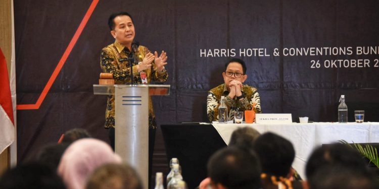 Tim Kemendagri ke Jawa Timur Lakukan Monev dan Asistensi Realisasi APBD Serta Penanganan Inflasi