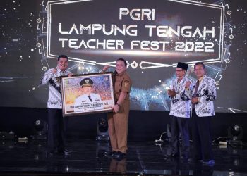 Peringati HUT PGRI, Gubernur Arinal Apresiasi Peran Guru dalam Mencerdaskan Anak Bangsa