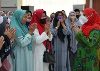 Walikota Eva Dwiana Buka Manasik Umroh bagi 500 Jemaah