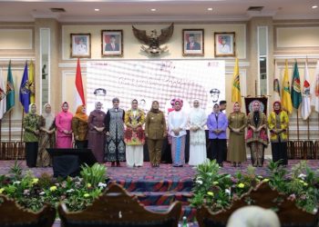 Peringati Hari Ibu, Wagub Dorong Kaum Perempuan Berkarier di Lembaga Pemerintahan
