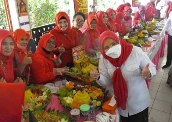 Walikota Eva Apresiasi Sosok Ibu Pekerja maupun Ibu Rumah Tangga