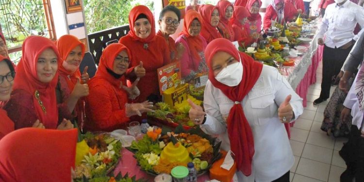 Walikota Eva Apresiasi Sosok Ibu Pekerja maupun Ibu Rumah Tangga