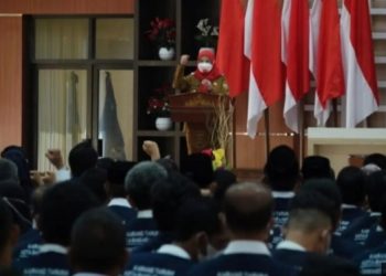 Walikota Eva Dwiana Minta Karang Taruna Menjadi Pengayom Milenial  